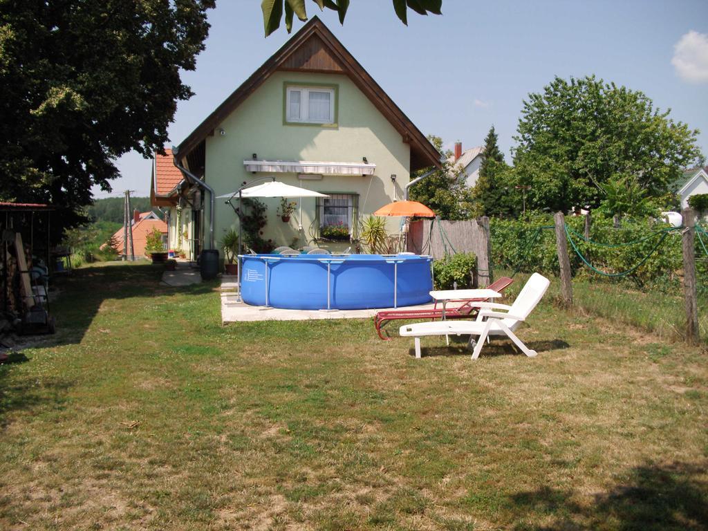 Ferienhaus Hartmann Heviz Bagian luar foto